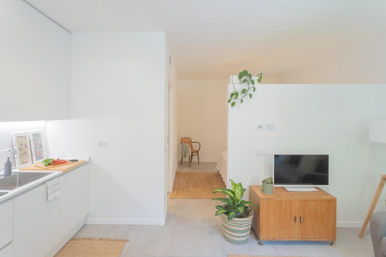 Ginepro & Salvia Apartments In Como By Rent All コモ エクステリア 写真