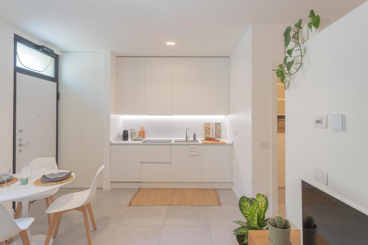 Ginepro & Salvia Apartments In Como By Rent All コモ エクステリア 写真